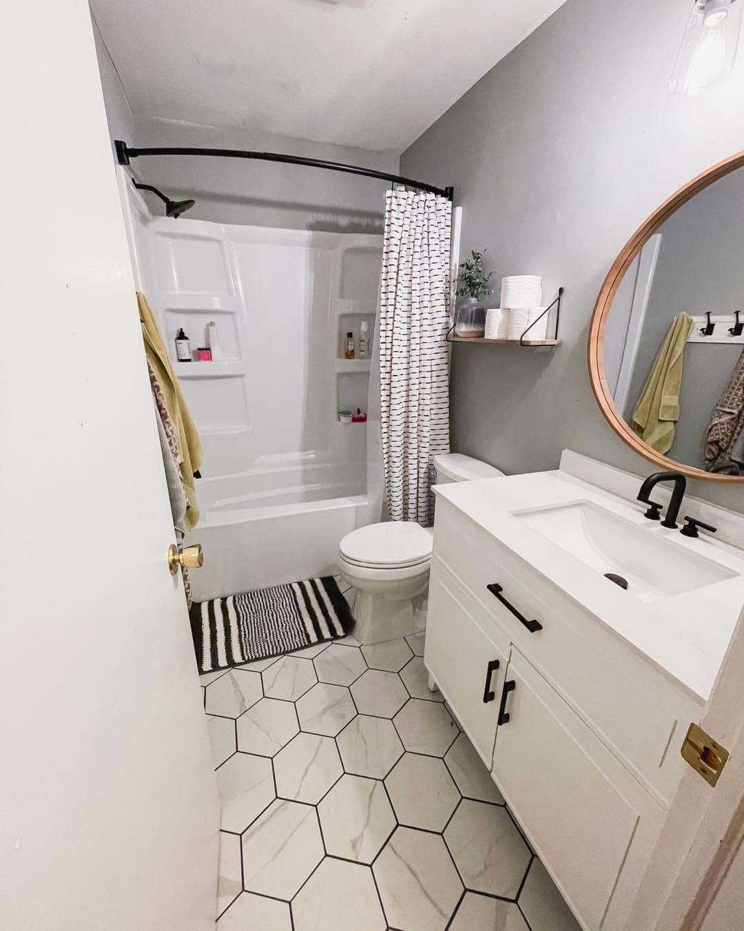 Midwest Remodel: Creating functional and stylish bathrooms is our specialty!